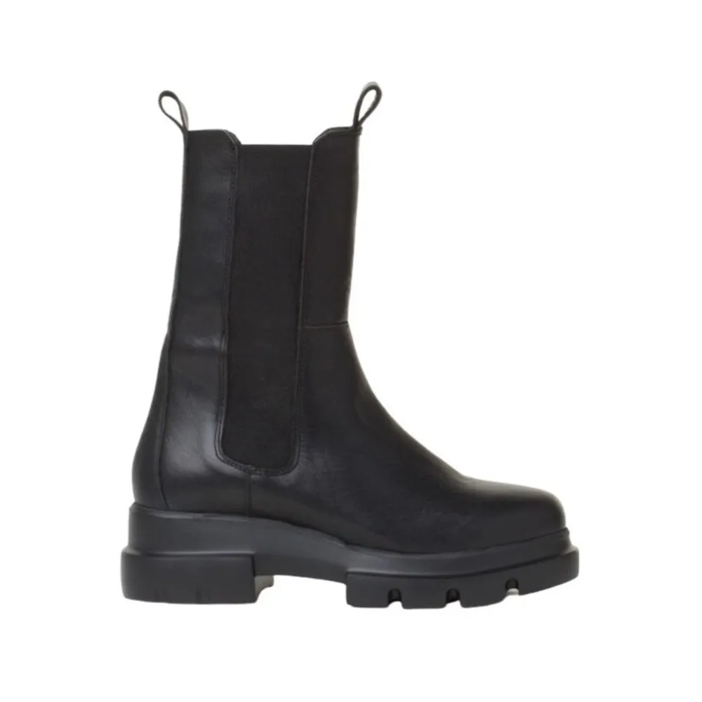 Cecilia - Napa Soft Black