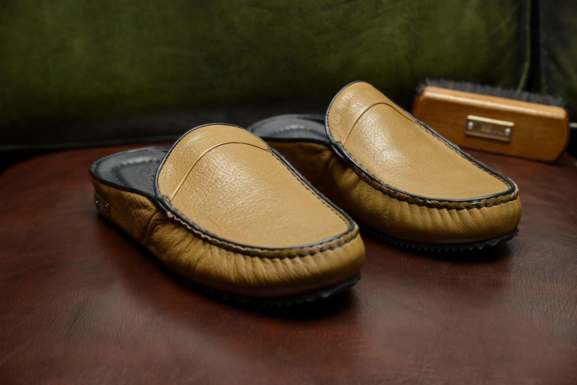 FOOT FEDERATION MOC-TOE MEN'S LEATHER SLIPPER WALNUT
