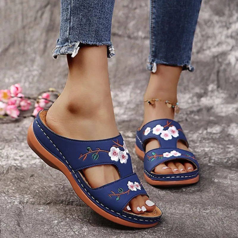 Stylish and breathable orthopedic Slides