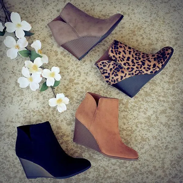 Trendy and supportive orthopedic Wedge 