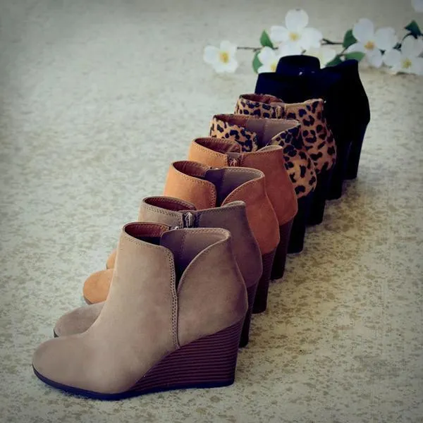 Trendy and supportive orthopedic Wedge 