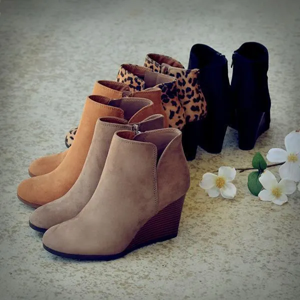 Trendy and supportive orthopedic Wedge 