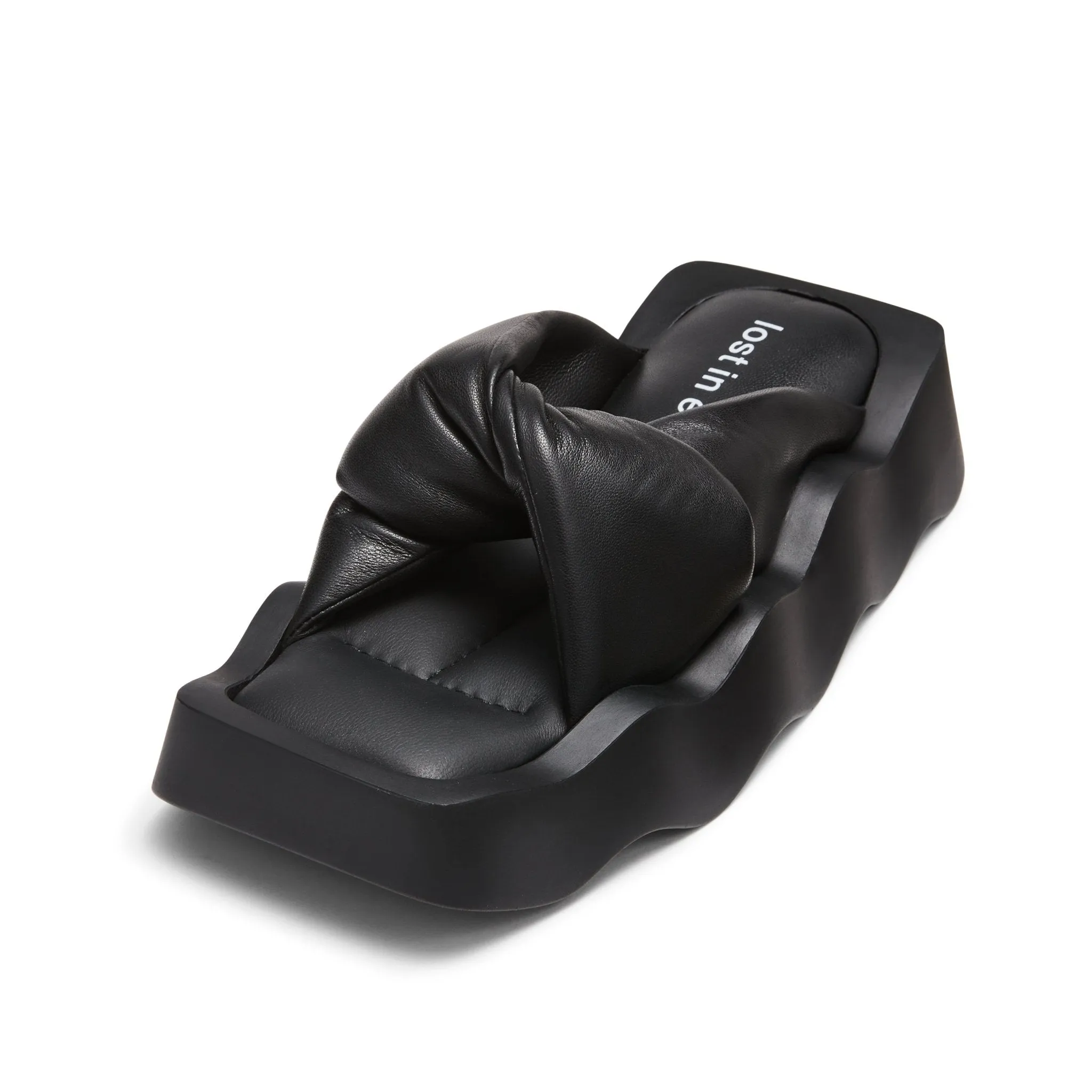 Wavy Sole Padded Knot Slippers in Black