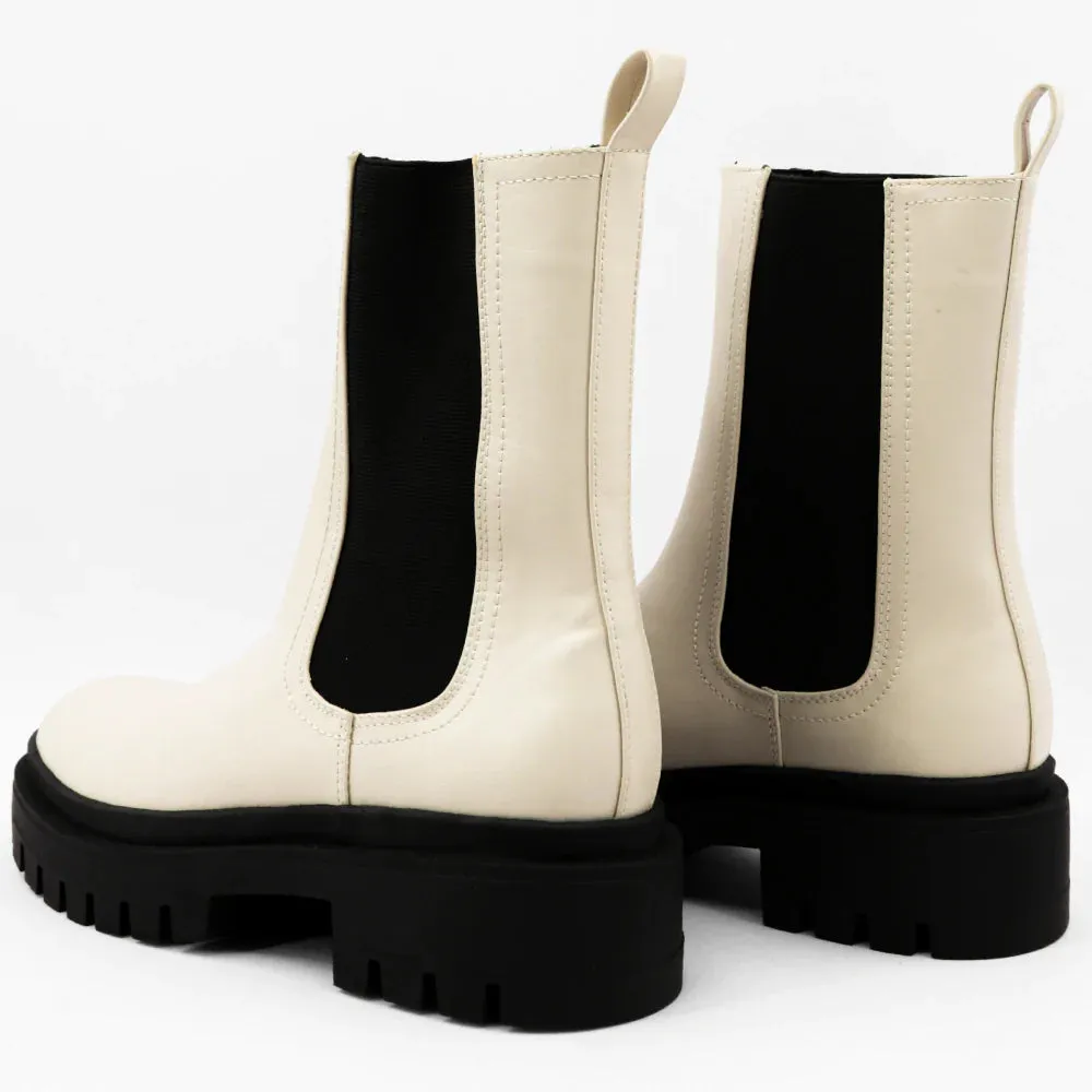 Yusnan Boots Off White